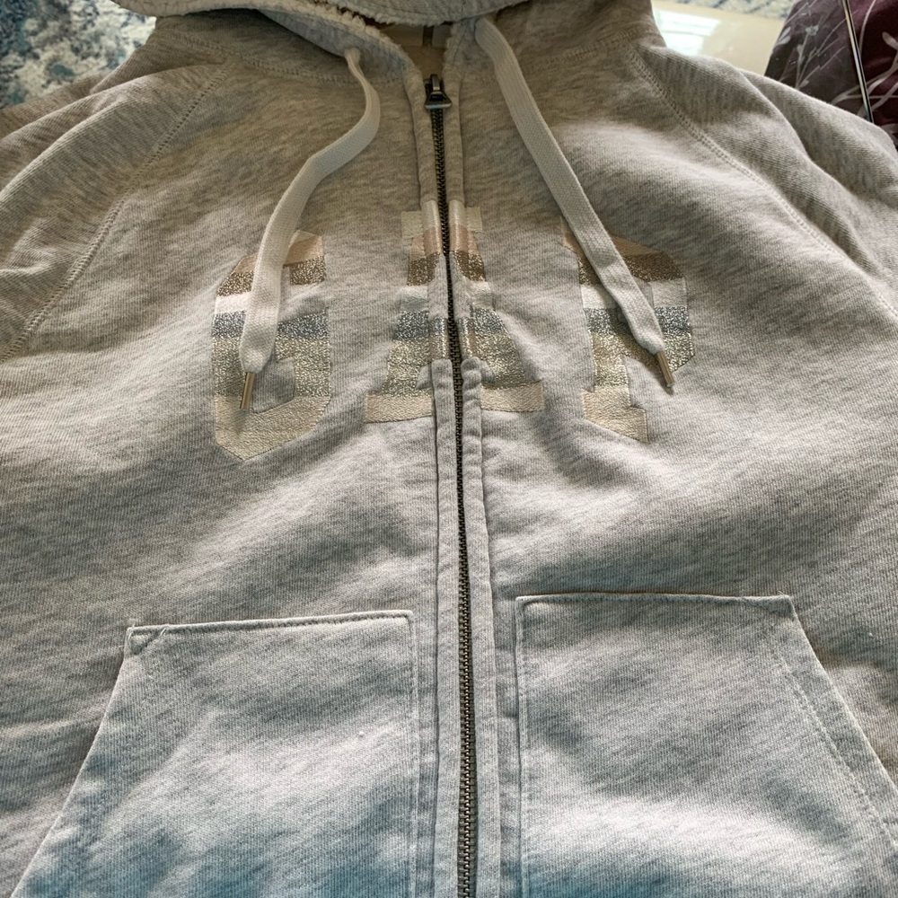 Gap women’s Logo Zip Hoodie Sherpa Lined Size M